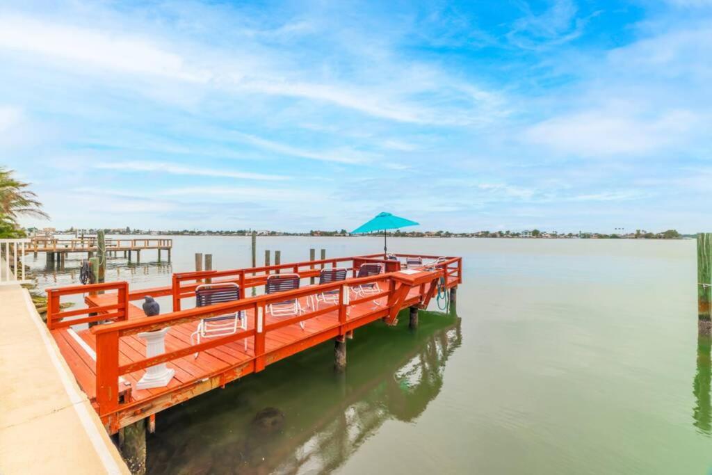 102-Tiny Treasure-Waterfront With Heated Pool Apartment St. Pete Beach Luaran gambar
