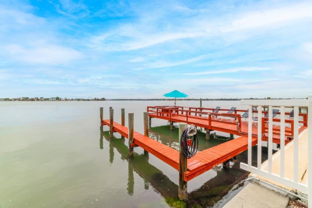 102-Tiny Treasure-Waterfront With Heated Pool Apartment St. Pete Beach Luaran gambar