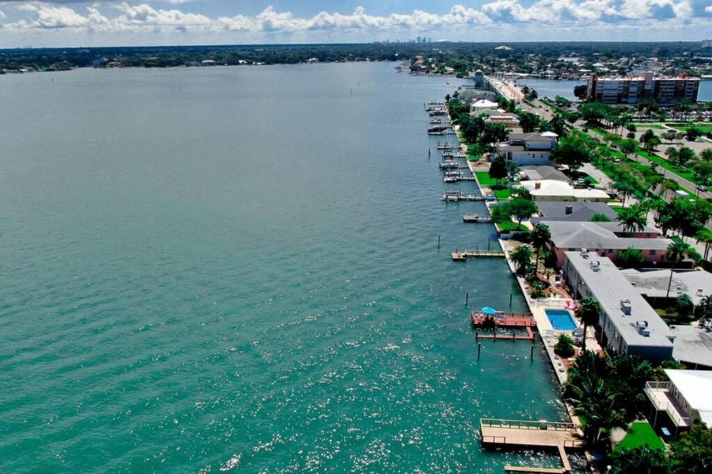 102-Tiny Treasure-Waterfront With Heated Pool Apartment St. Pete Beach Luaran gambar