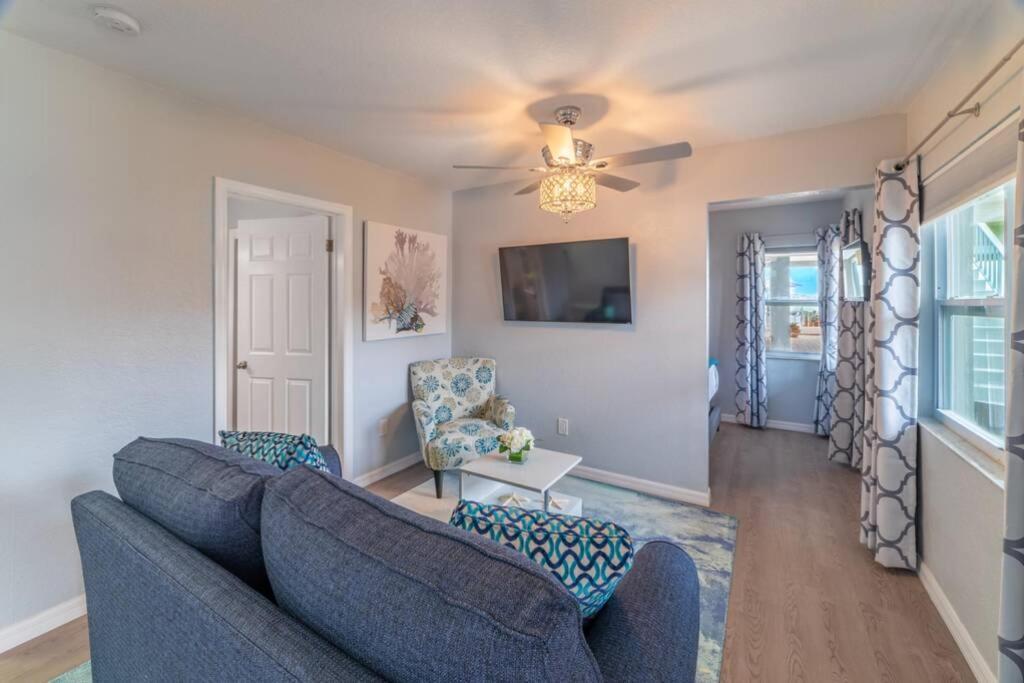 102-Tiny Treasure-Waterfront With Heated Pool Apartment St. Pete Beach Luaran gambar