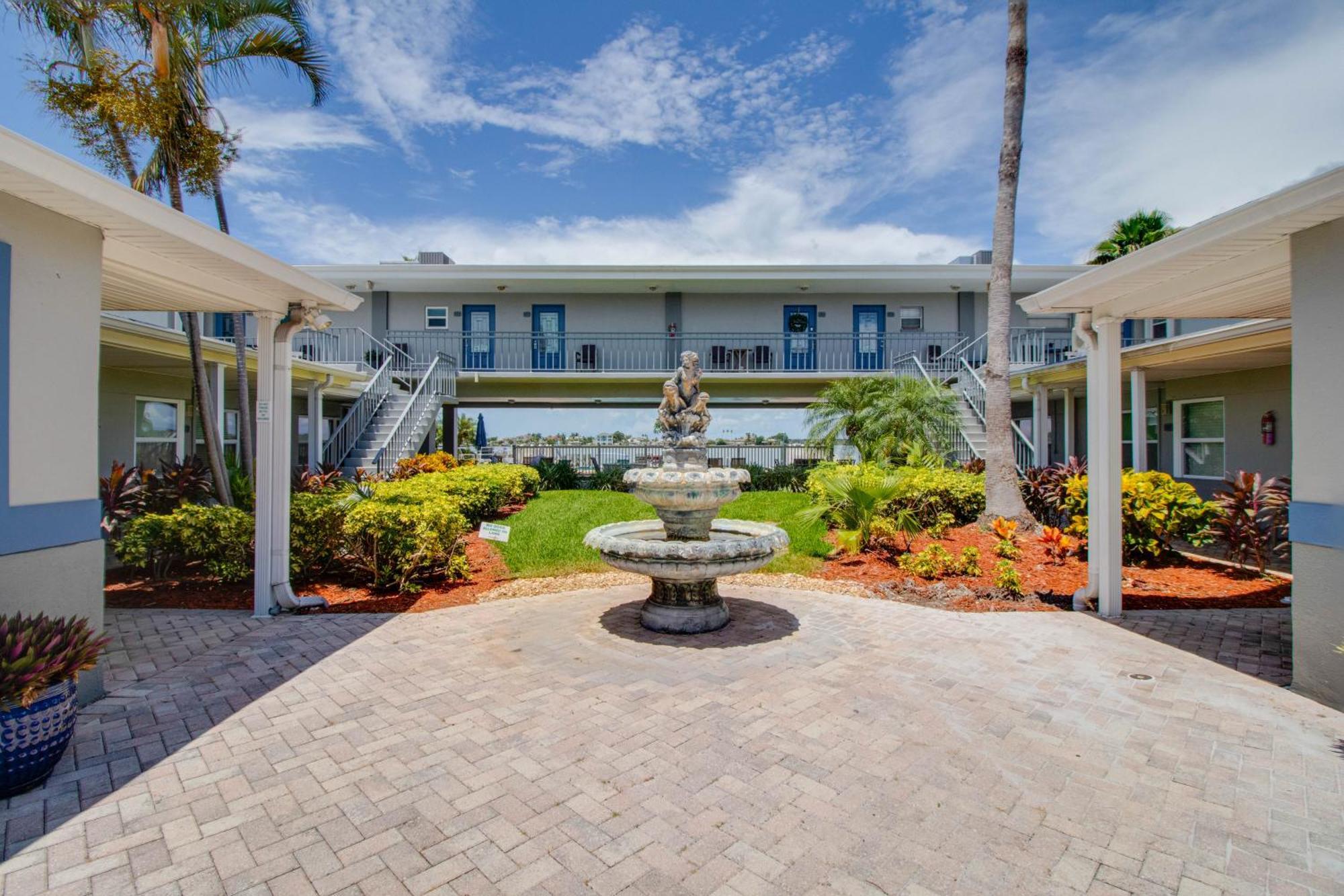 102-Tiny Treasure-Waterfront With Heated Pool Apartment St. Pete Beach Luaran gambar